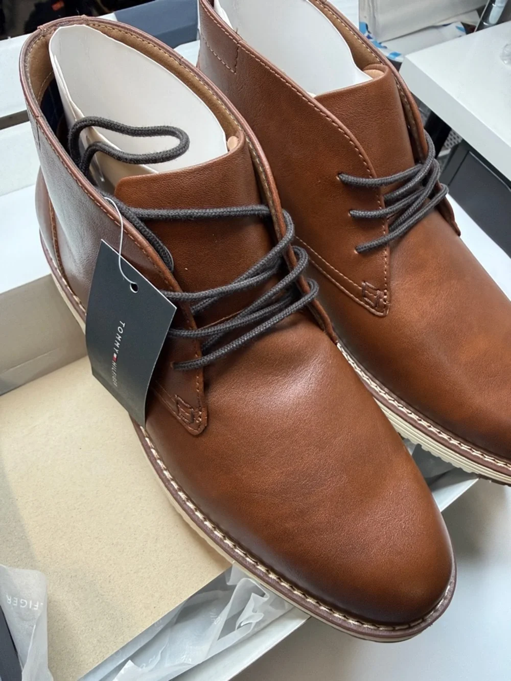 Tommy Hilfiger Men's Harbin Elevated Chukka Boots- Size 9M